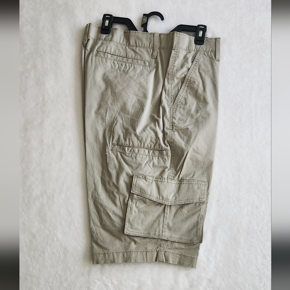 🩳 George Men’s Tan Cargo Messenger Shorts – Size 42, NWT, 14” Inseam - Picture 2 of 12